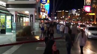 Lucky Guy schlängelt sich mit vollbusiger deutscher Blondine für tiefe Blow