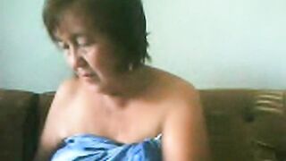 Old Asian Granny Shows Off on Cam