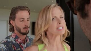 Savanna Samson Is N Heat Of The Milf Moment - Lucas Frost