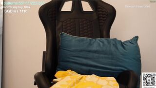 Deutsche Blondine masturbiert sich mehrfach zu Orgasmus