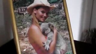 German Amateur Babe Has a Quickie on the Kitchen Counter