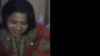 Urdu Poetry Slut from India or Pakistan