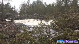 Utomhus svenska blond doggy-creampie