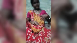 Indian black bhabhi fucking cucumber her juicy red pussy