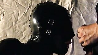 Strawberry Blowjob Fantasies i LaTex