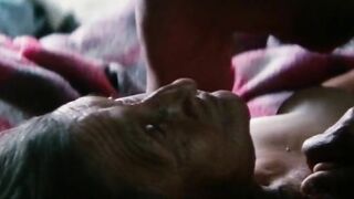 Olgun Kadin Yasli Teyze ile Sikiyor - Orgazm Sahnesi