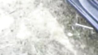 Arab Babe in Baju Kurung Gives Blowjob