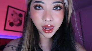 ClaudiaHon - Lip and Spit addiction
