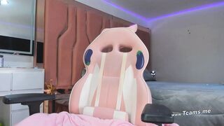 Petite Busty Trap Jerking Off On Live