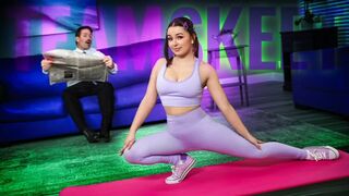 Toned and Thankful: Stepdaughter's Yoga Session Turns into a Fuck Fest with Stepdaddy