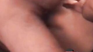 Gangbanged Deutsche Frau, die von Cuckold geteilt wurde