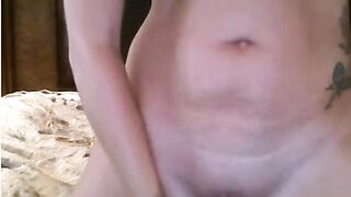 Webcam MILF Pleasures Herself