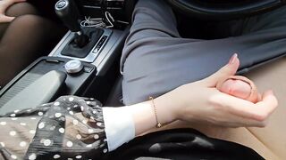 Handjob in a Car by Sexy GF Leads to a Quick Public Cumshot