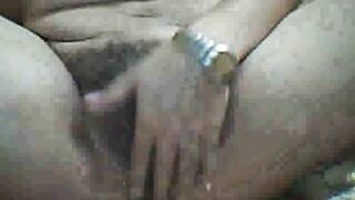 Nelly: Asian MILF Webcam Show