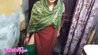 Desi aunty sex video pesab hairy pussy Karne aayi Aunty, Phir Bhatije ne Kapde badalte dekh choda