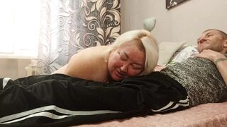 the neighbor makes a high-quality deep blowjob and I cum in her mouth