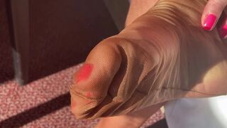 Mrs Mature Feet in White Girdle and RHT Stockings