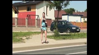 Outdoor sex for a big cock and a nasty brunette