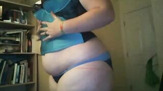 BBW Fucks Herself with a Sex Toy on Webcam