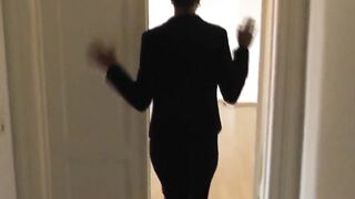 Deutsche Amateurin mit großen natürlichen Titten wird in der Badewanne gefi