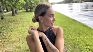 She was too horny in park so I fucked her