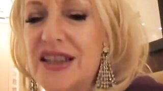 Reicher deutscher GILF-Hotel-Hookup mit einem Gigolo