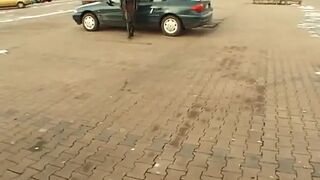 Outdoor pick up, Jossy 23 wants to earn some extra income