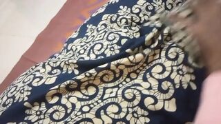 Bhabhi soyi thi mujhase rhaha nahi gaya desi chudayi