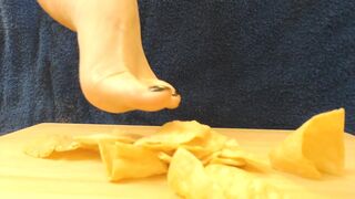 ASMR crush chips barefoot toes soles