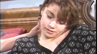 Threesome love in the bedroom