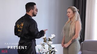 Cleaning Lady Fuck the Boss