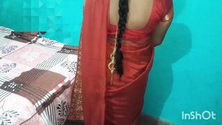 Desi bhabhi video bhabhi Akele Mein maja Le rahi hai desi bhabhi