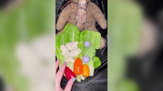 CRAZY WEIRD AMATEUR-ARABIAN SNOWWHITE- BEVERLY HILLS LOS ANGELES USA PORN STAR- KINKY EXTREMELY HARDCORE FOOD FETISH COMPILATION