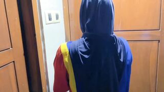 Blue Hijab Cashier Becomes Self-Employed Manager