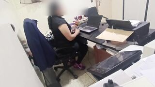 I Ordered a Home Delivery Service at My Work Office, and the Delivery Guy Grabbed Me so Hard That My Desk Broke