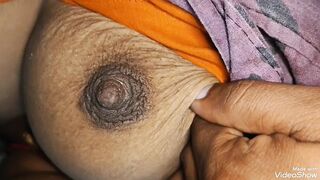 Bhabhi chus chus kar pani nikali