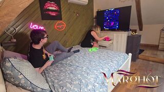 Stepmom Heats up Stepson During Pac-man: He Fucks Her and Fills Her Pussy Before Licking