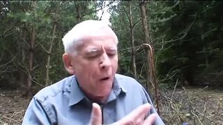 Old and young pussy fucking threesome picnic