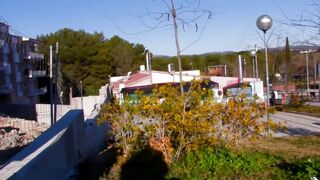 Riding like a professional in the daylight