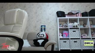 Popular Webcam Model Mia Dances in a Private