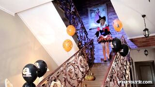 New cummer gets an anal ride