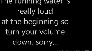 Blonde Babe's Solo Bath Time