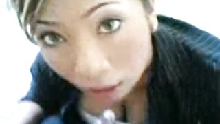 SG Malay Girl Gives Blowjob in the Staircase