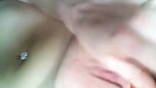 Deutsche Rothaarige Mella kommt in High Heels zum Orgasmus