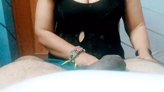 Patient's erection right in front of the nurse Indian horny Patient got a nice blowjob