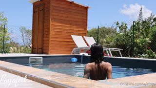 layafeetparis 23-04-2023-2848299043-MY FEET IN GUADELOUPE  Clip by the pool I take ca