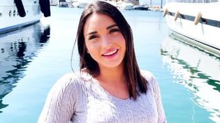 Jacquieetmicheltv  Sarah, 21, Hostess On A Yacht In Saint-Tropez!