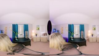 The English Mansion - Miss Eve Harper - Compromising Lingerie - VR
