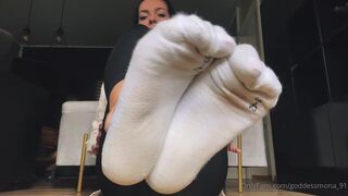 Goddess Mona - Socks Joi With Countdown