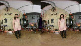The English Mansion - Miss Vivienne lAmour - Naked Tease - VR